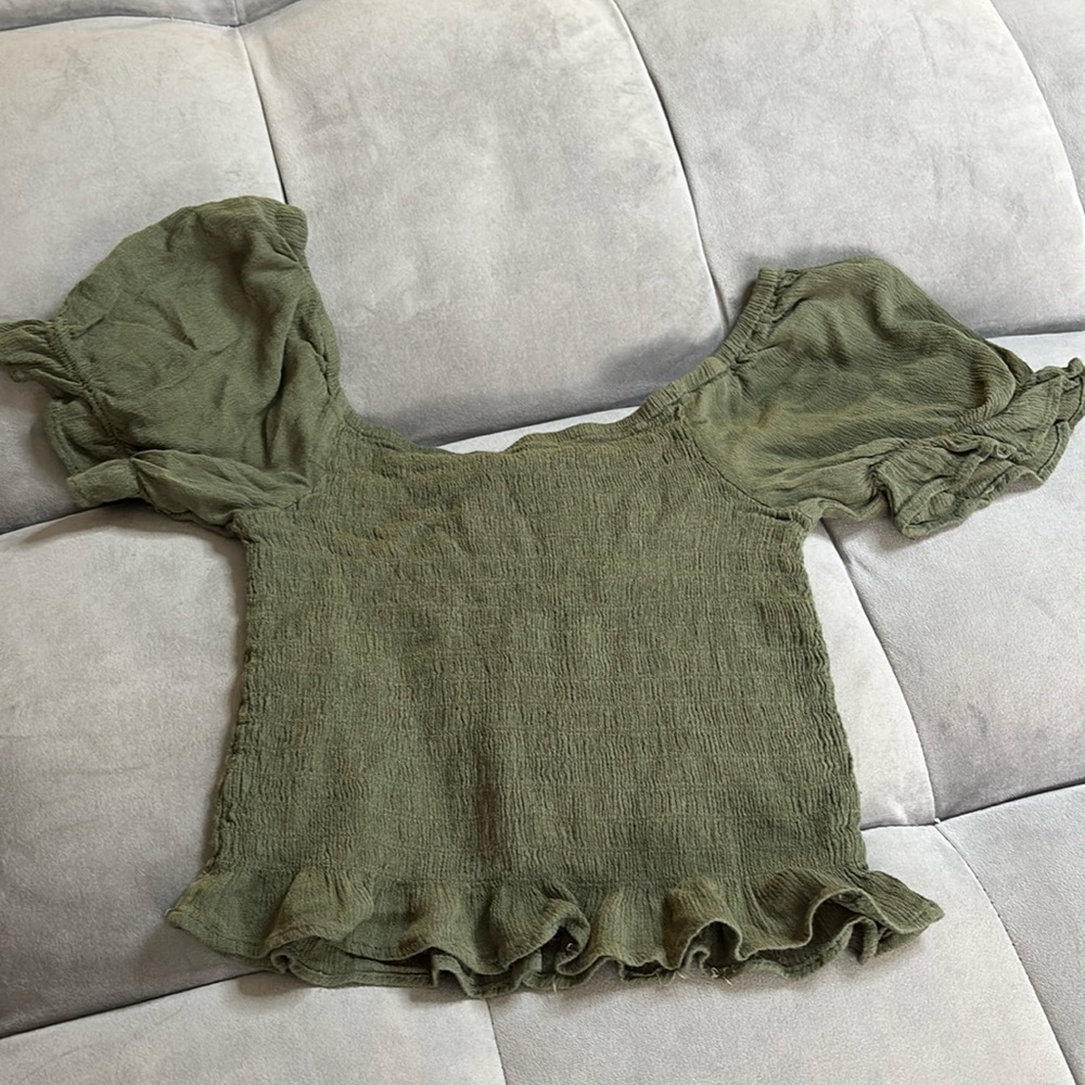 “Sky and sparrow”: crop top